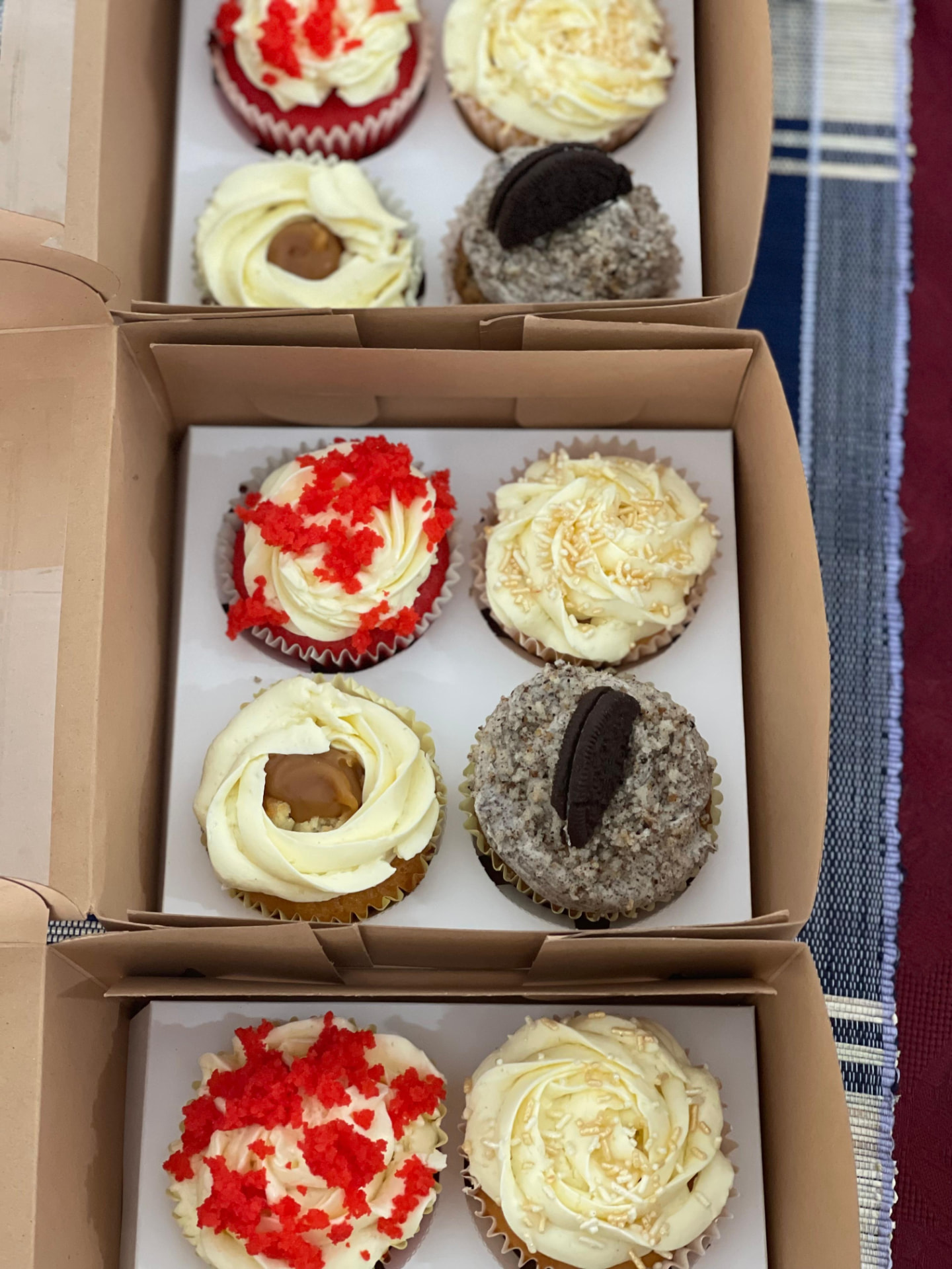 Boîtes de cupcakes assortis